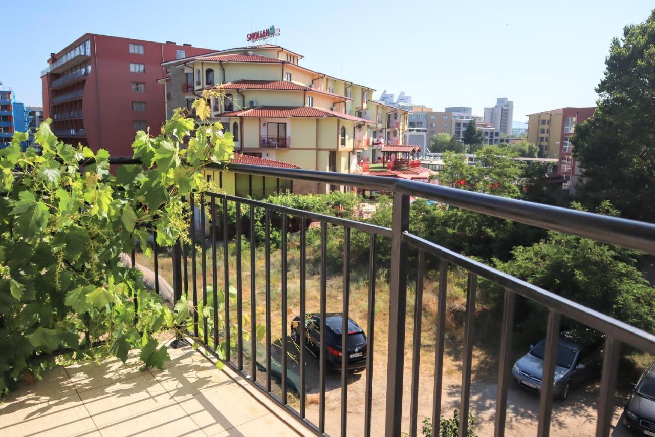 Къща За Гости "Arawana" Pantai Sunny Luaran gambar